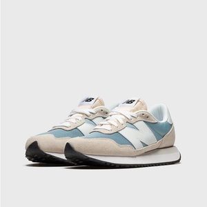 New Balance 237